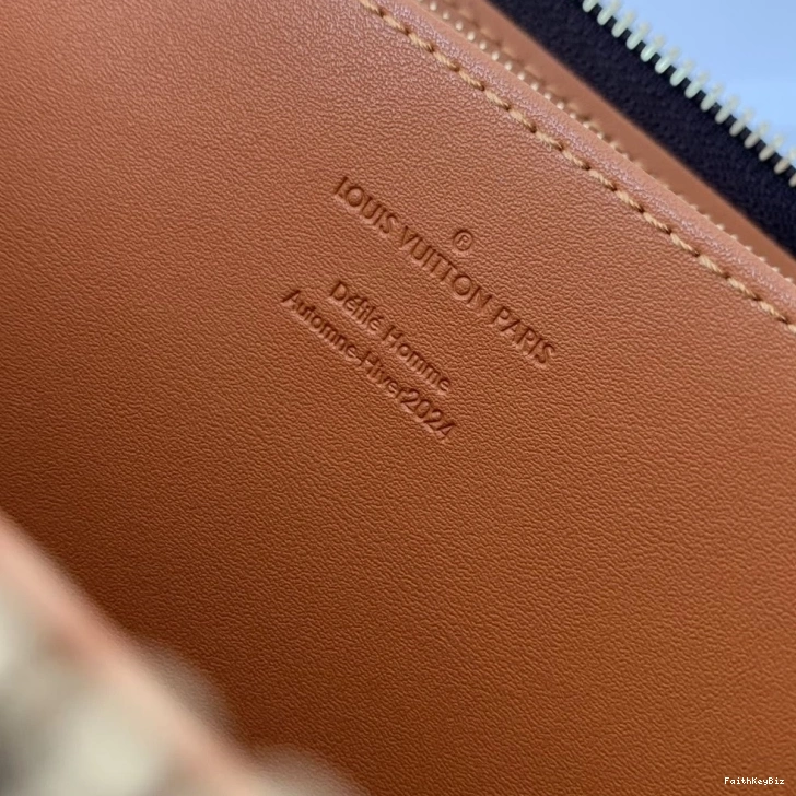 4240 Wallets LX Breathable 0619